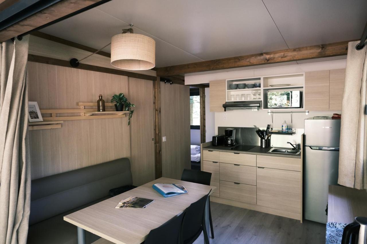 Lodge Avec Spa Privatif - Foret Et Lac Liginiac Kültér fotó