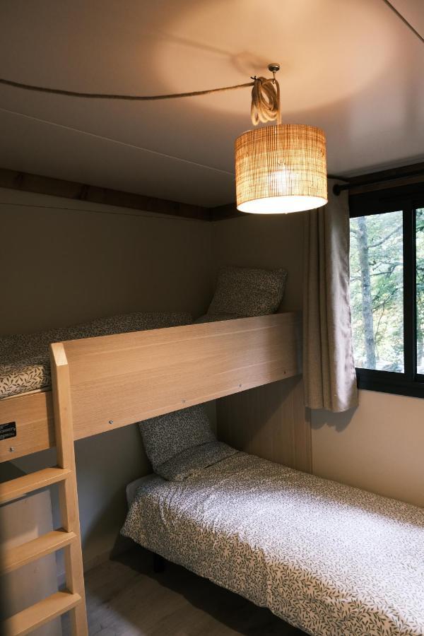 Lodge Avec Spa Privatif - Foret Et Lac Liginiac Kültér fotó