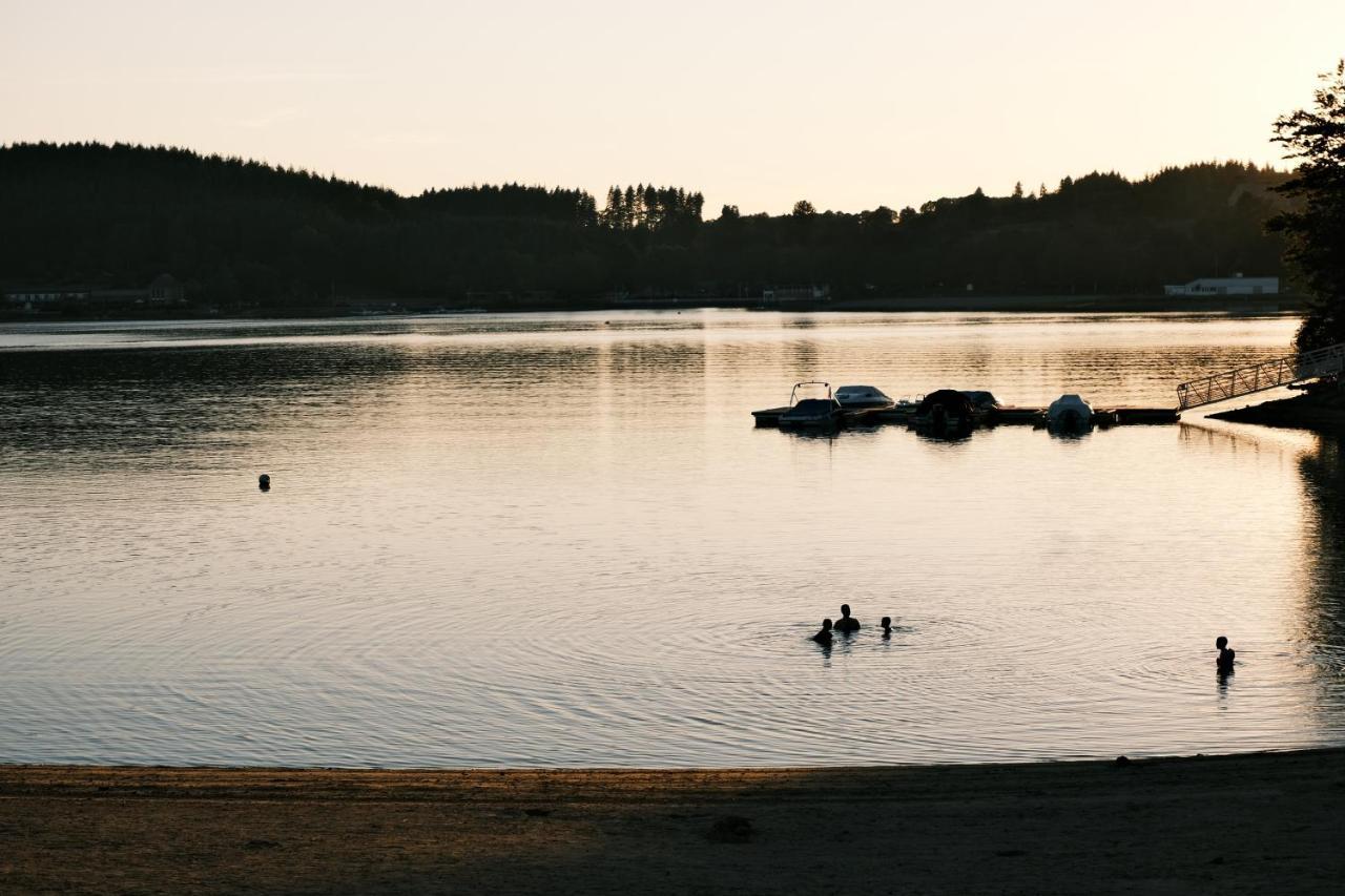 Lodge Avec Spa Privatif - Foret Et Lac Liginiac Kültér fotó